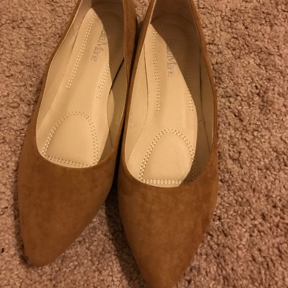 Tan Flats. Size 8.5